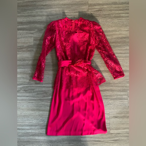 Pink handmade lace dress - Picture 1 of 5